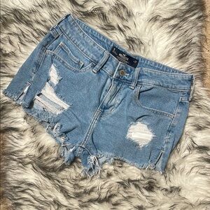 Hollister Women's low rise boyfriend denim short